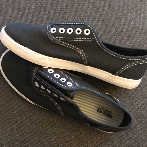 Slip on casual sneakers! - Picture 2 of 2